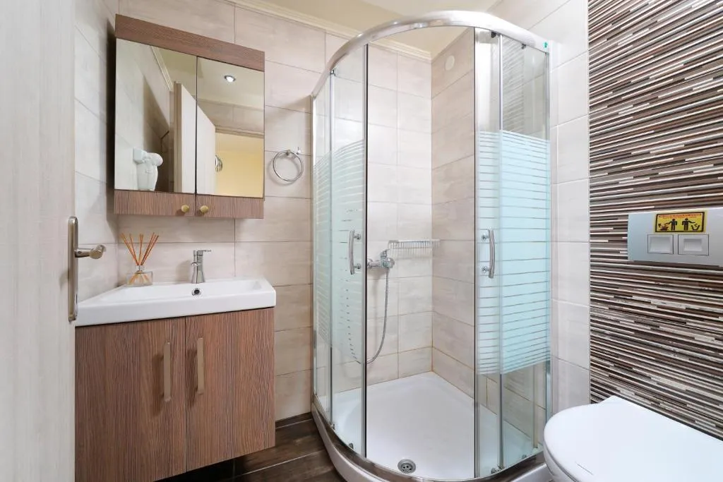 Tiara Holidays - Endless Blue Sea Resort - Superior Studio (2 Adults) with Sea View - bathroom